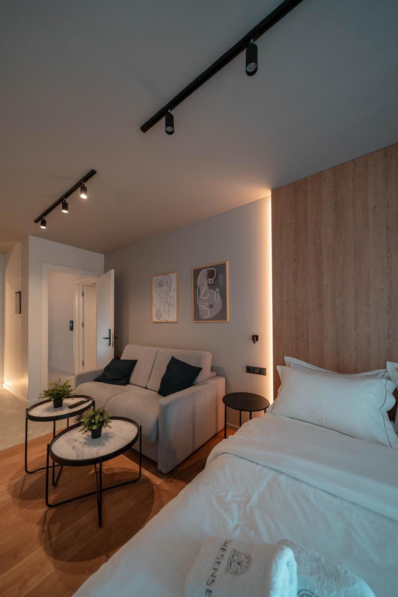 Athesense Suites Athens Ngoại thất bức ảnh